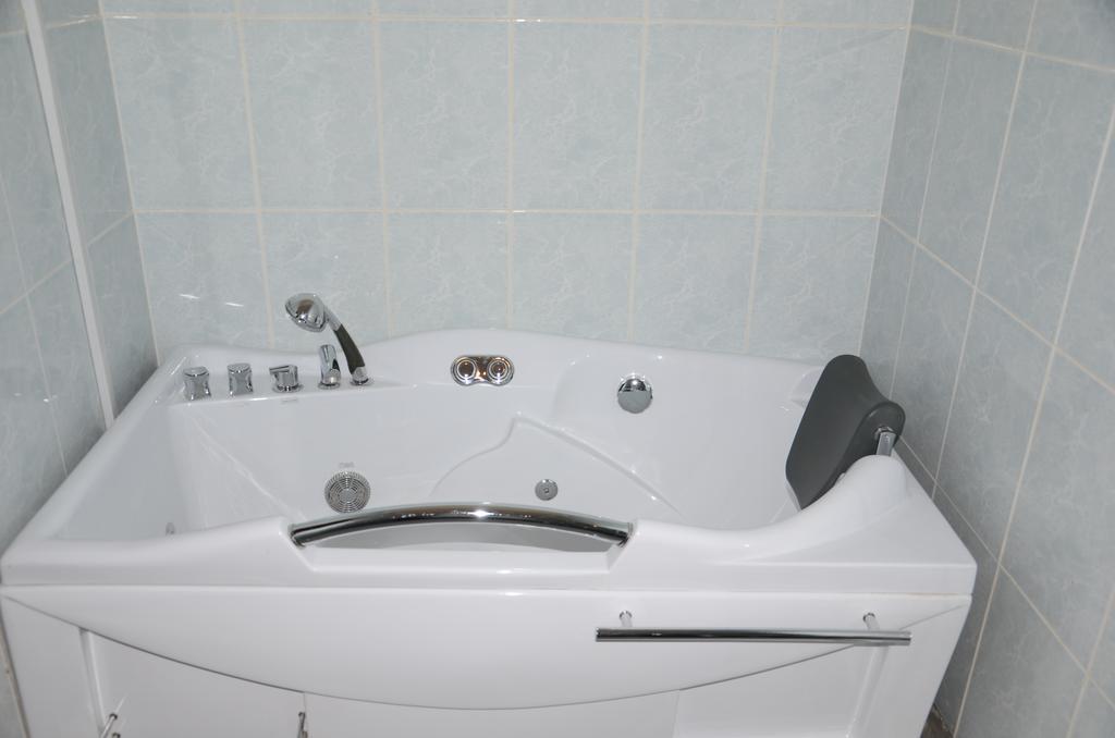 אסטנה Saryarka Hotel חדר תמונה