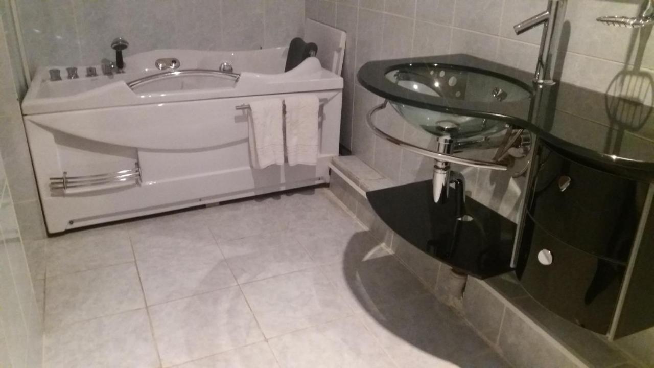 אסטנה Saryarka Hotel מראה חיצוני תמונה